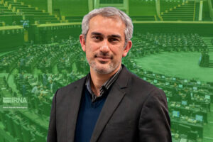 وزیر اقتصاد دولت چهاردهم مدنی زاده شد