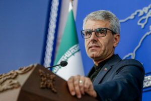 بقائی: مذاکره اگر از صحنه نبرد دشوارتر نباشد، ساده‌تر از آن نیست