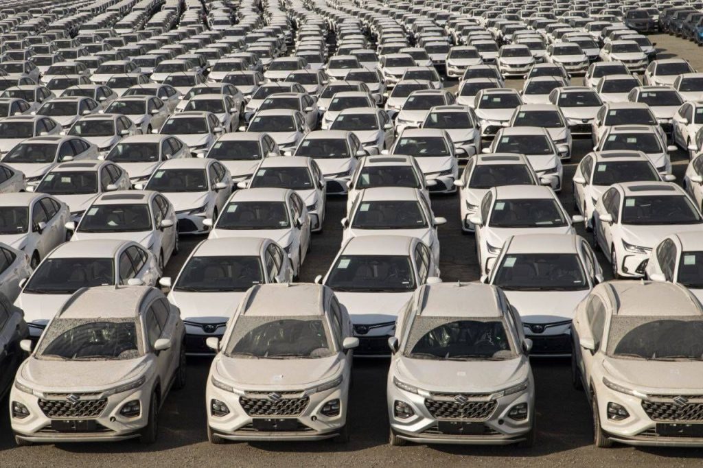 سهم ۱۰ درصدی خودروهای وارداتی از بازار / درخواست ۲۷۰ شرکت برای واردات