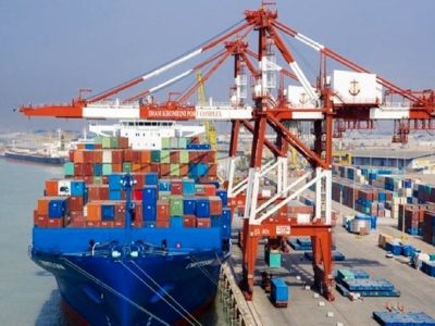 سرمایه‌گذاری آذربایجان در حوزه بندری کشور/ ظرفیت جابه‌جایی ۱۴۰ میلیون تن کالا از بندر شهید رجایی