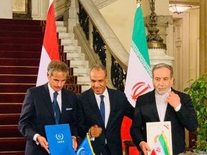 امضای توافق نامه از سرگیری مجدد همکاری بین ایران و آژانس