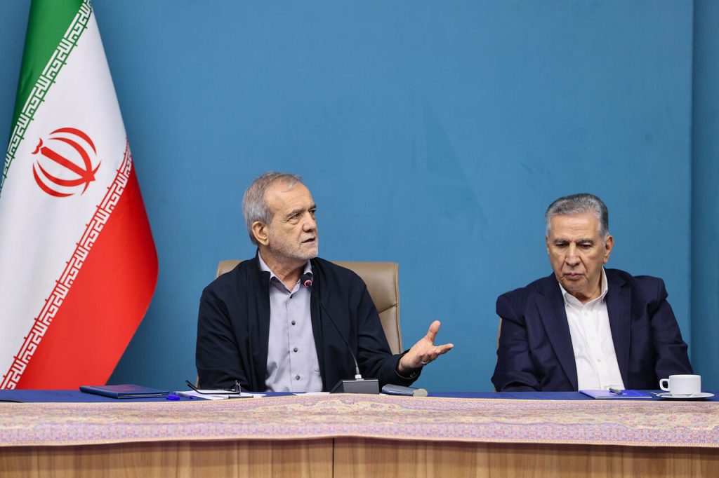 رئیس جمهور: از همراهی بخش خصوصی برای اصلاحات اقتصادی استقبال و حمایت می کنیم