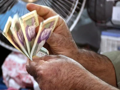 پرداخت وام ضروری ۵۰ میلیونی به ۳۰ هزار بازنشسته کشوری