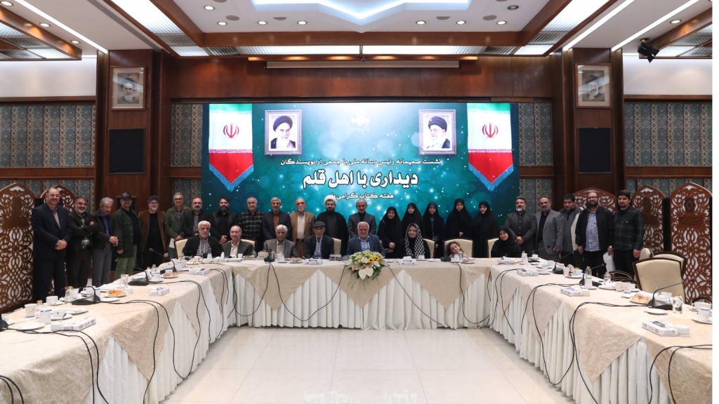 رئیس رسانه ملی: نویسندگان، موتور محرک برنامه سازی و روایت گر حقیقت اند