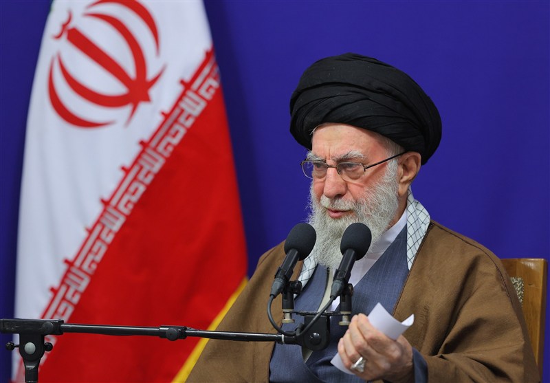 امام خامنهای: حوزه علمیه مشهد مدیون آیتالله میلانی است