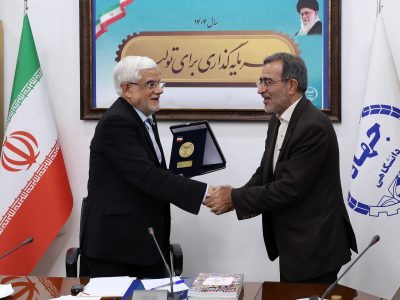 جهاد دانشگاهی می‌تواند نقش واسطه بین حاکمیت و مردم را ایفا کند