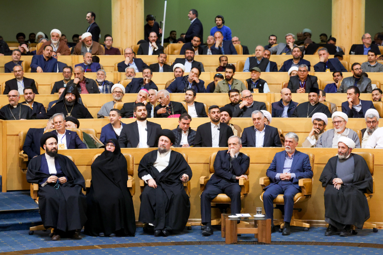 امام خمینی (ره) پیام آور وحدت و انسجام بود