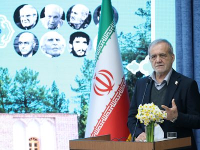 تصور اینکه یک گروه حرف درست میزند و حرف دیگران نبایدشنیده شود، جهل مطلق است