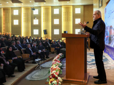 مصمم به توسعه شبکه حمل و نقل کشور هستیم