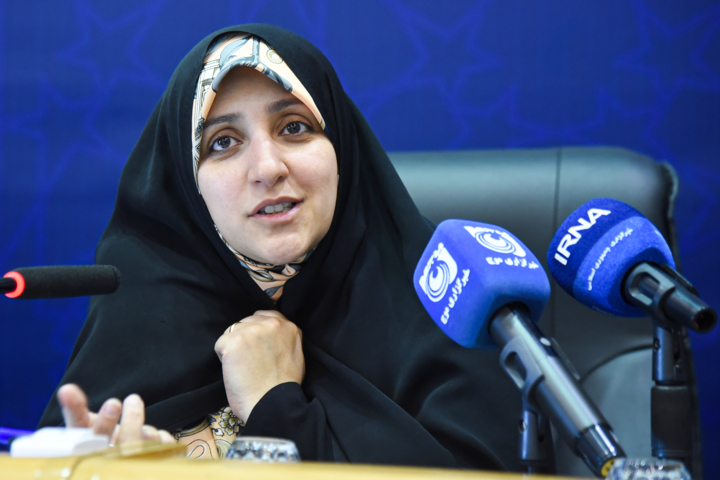 رسیدگی به وضعیت زنان بازداشتشده از جمله پیگیریهای دولت است