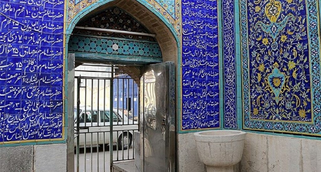 مساجد در «حاشیه» تعطیل هستند