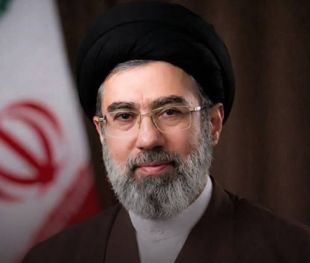 آیت الله سید مجتبی حسینی خامنه ای سومین رهبر جمهوری اسلامی ایران شد