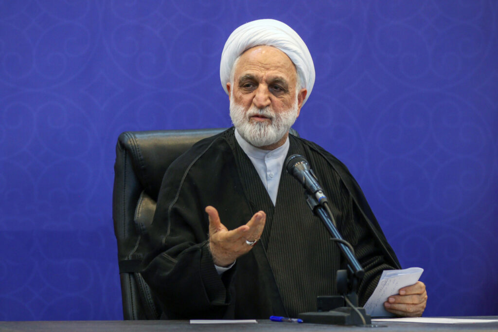جانیان شهدای میناب بدانند دست انتقام بر گردن شان فرود می آید