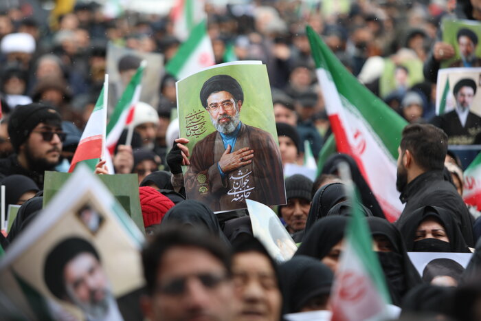 شکوه بیعت با خامنه‌ای جوان در قلب تهران