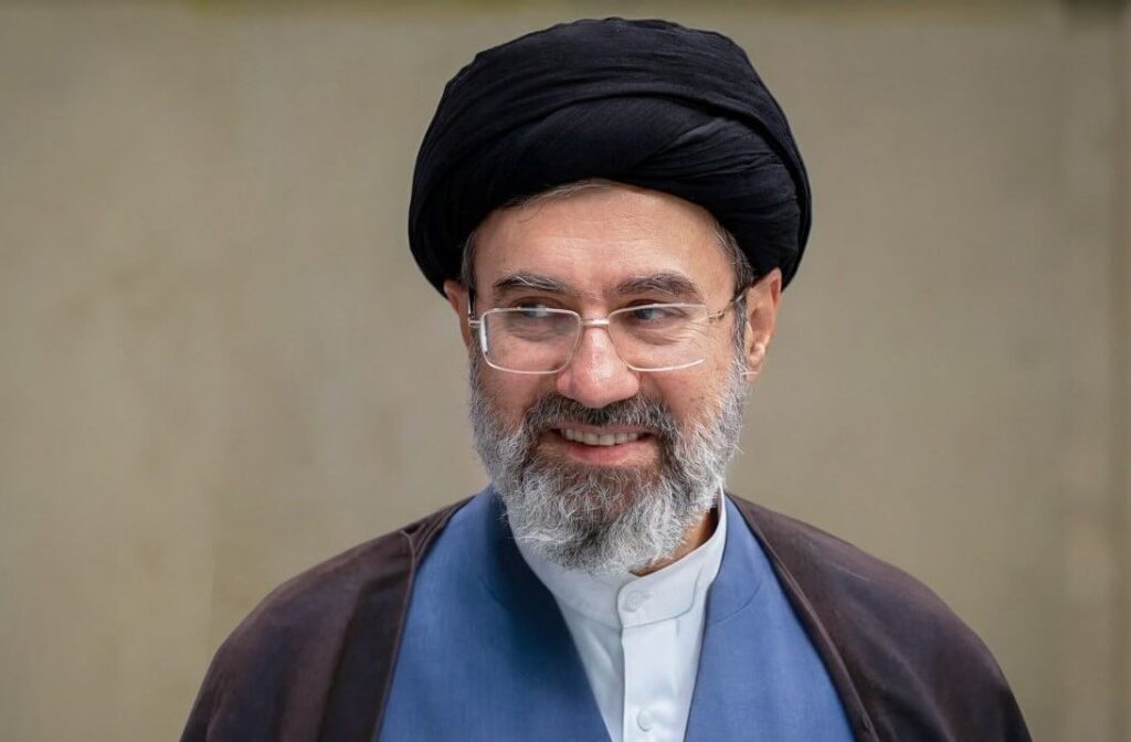معلمان و کارگران ستون فقرات عرصه فرهنگ و اقتصاد