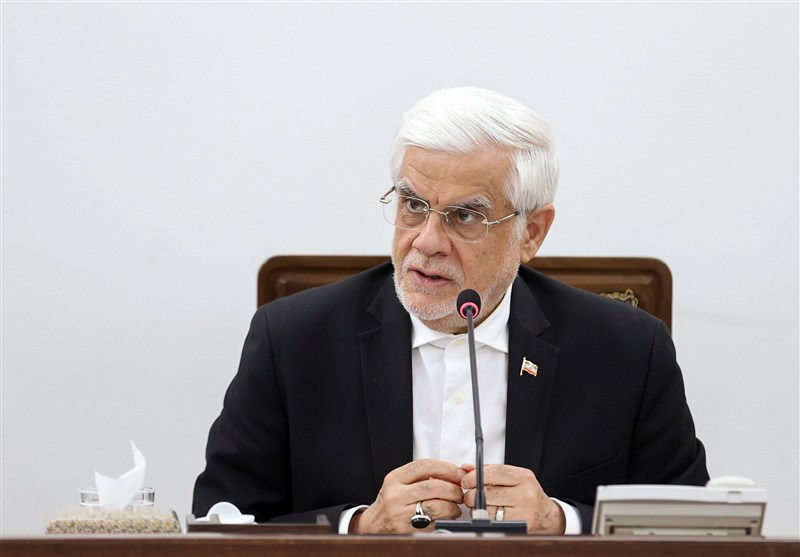 عارف: طرح‌های اقتصادی در تراز قدرت بزرگ ایران تدوین شود