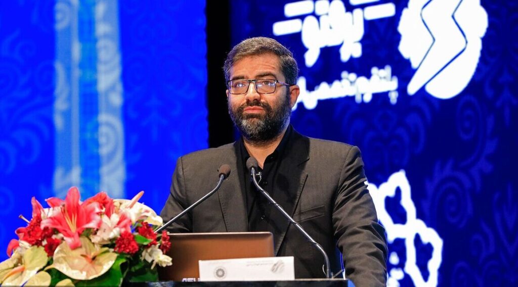 سقاب اصفهانی: بنزین و گاز گران نمی شوند؛ مدل «پاداش محور» جایگزین افزایش قیمت شد