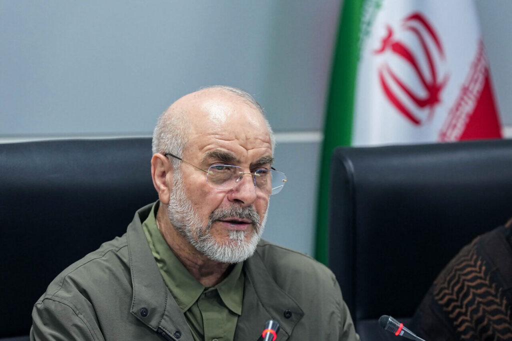 رئیس مجلس شورای اسلامی با تاکید بر اینکه پیام راهبردی رهبر انقلاب، نقشه راه مجلس است، گفت: سربازان میدان مبارزه دیپلماسی، هیچ اعتمادی به وعده های دشمن ندارند.