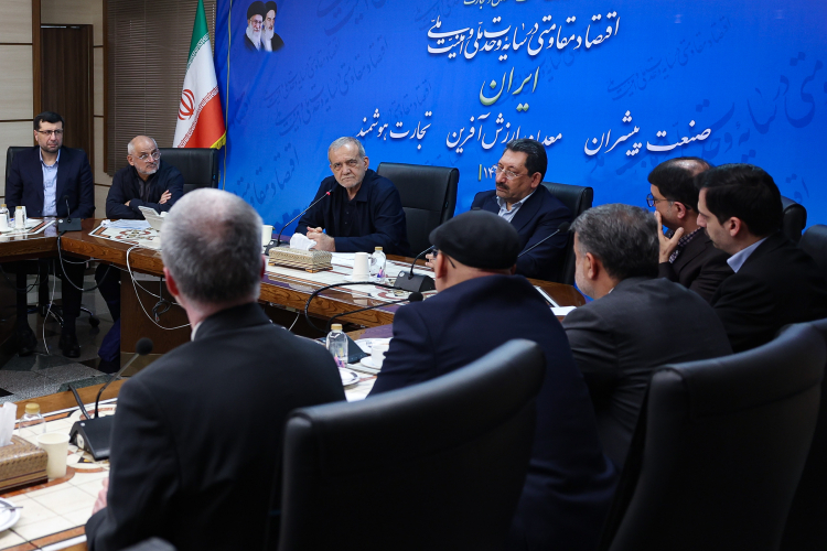 تاکید بر ضرورت هم‌افزایی دولت و اصناف برای حفظ ثبات بازار