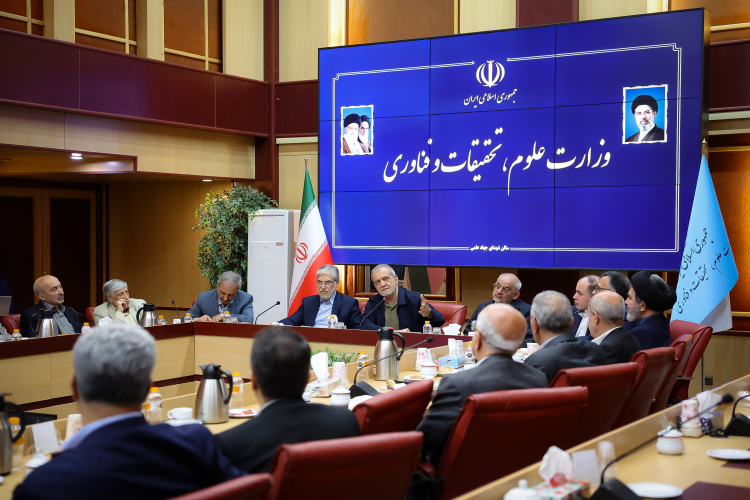 پیشرفت کشور در گرو تبدیل سرمایه علمی به توان حل مسئله است