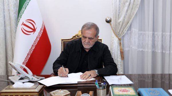 نمایشگاه کتاب نشانه زنده بودن اندیشه و پویایی فرهنگ است