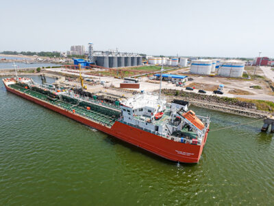 رشد ۳۴ درصدی تخلیه كالای اساسی طی دو ماهه نخست سال جاری در بندر كاسپین
