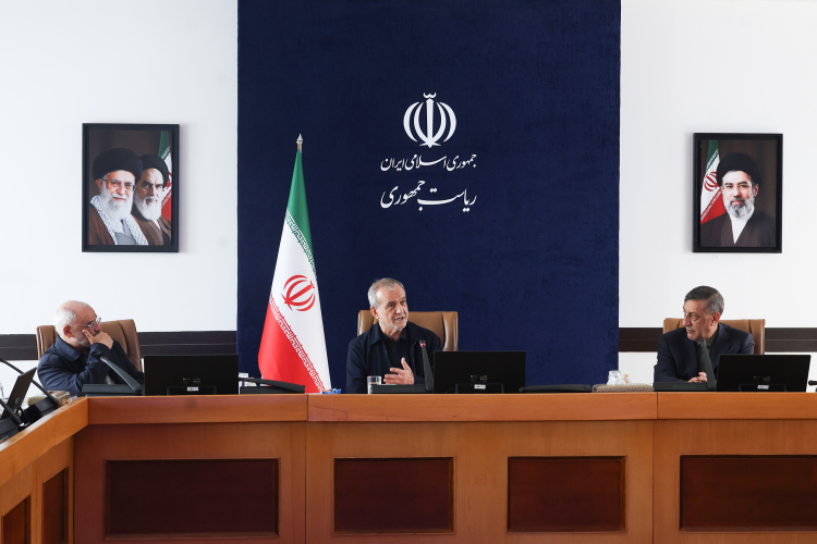 خدمت‌رسانی با کیفیت، عدالت و بهره‌وری باید در متن اداره کشور قرار گیرد