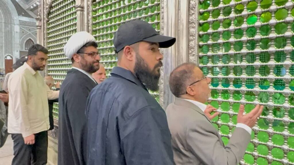 حضور رئیس هیئت عمومی مجلس اعلای اسلامی عراق در حرم مطهر امام خمینی(ره)