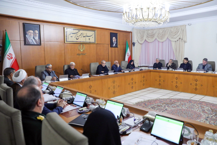 ملت ایران مسیر عزت و استقلال را با قدرت ادامه خواهد داد