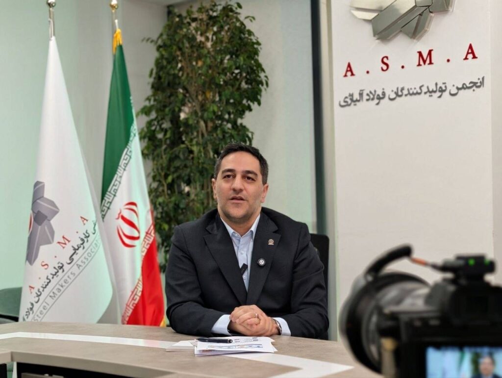 رئیس انجمن فولاد آلیاژی: مجلس با ارائه طرحی، دریافت پول های کلان توسط اتاق بازرگانی از شرکت ها را متوقف کند