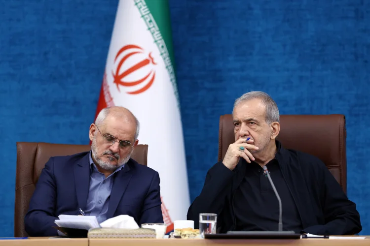مهاجرانی: انسداد فعالیت سکوهای اینترنتی بدون دستور رئیس‌جمهور امکان‌پذیر نیست