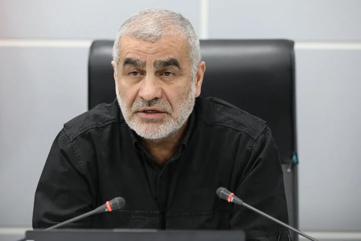 نیکزاد: مسیر تعیین شده توسط نیروهای مسلح در تنگه هرمز، تنها مسیر مجاز برای تردد کشتی هاست